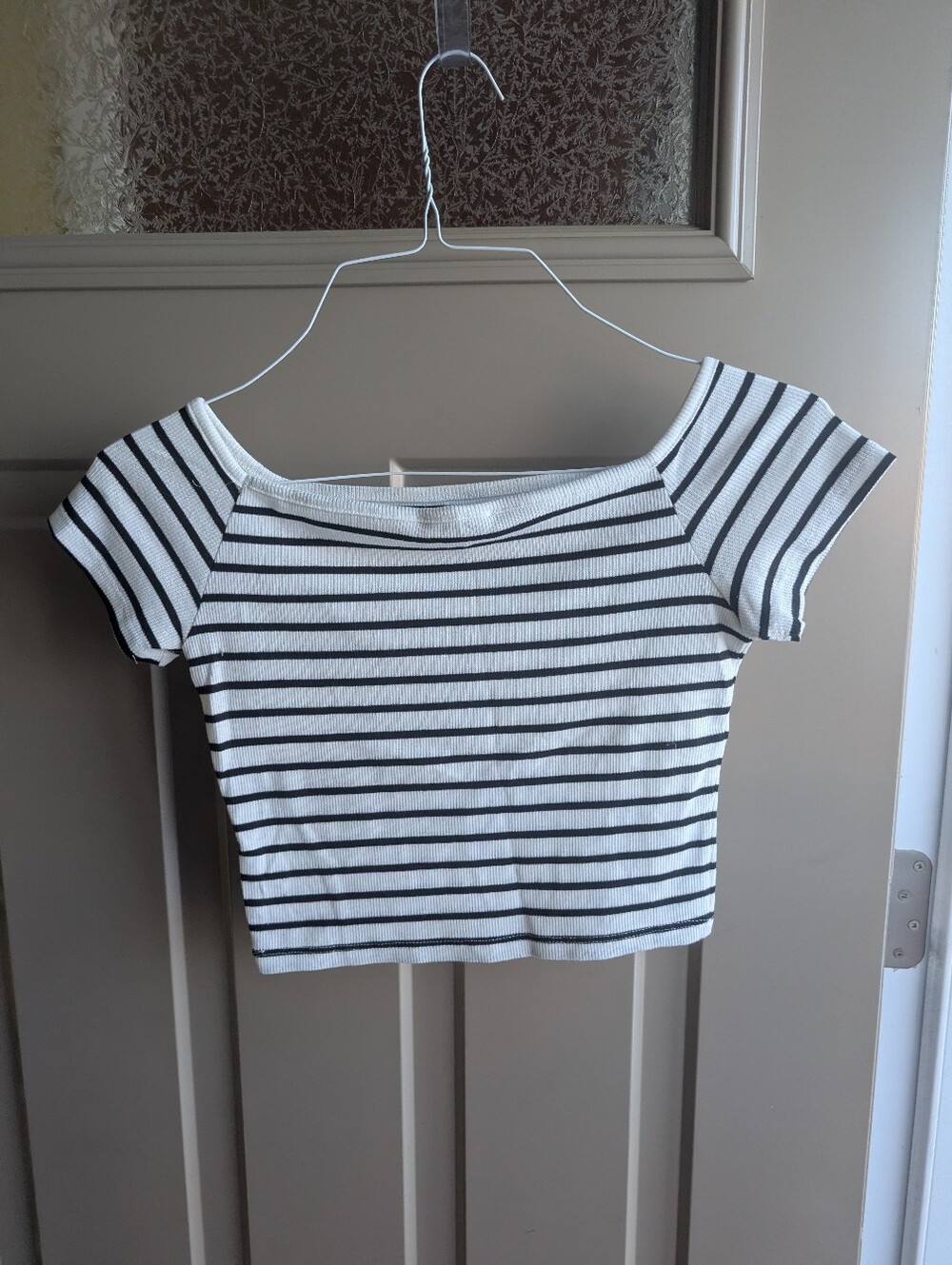 Womens Atmosphere sz 6 crop top - Picture 2 of 2